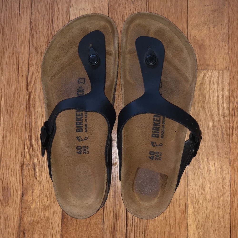 Black Gizeh Birkenstock Sandald